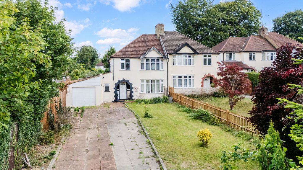 Property photo 1 of 11