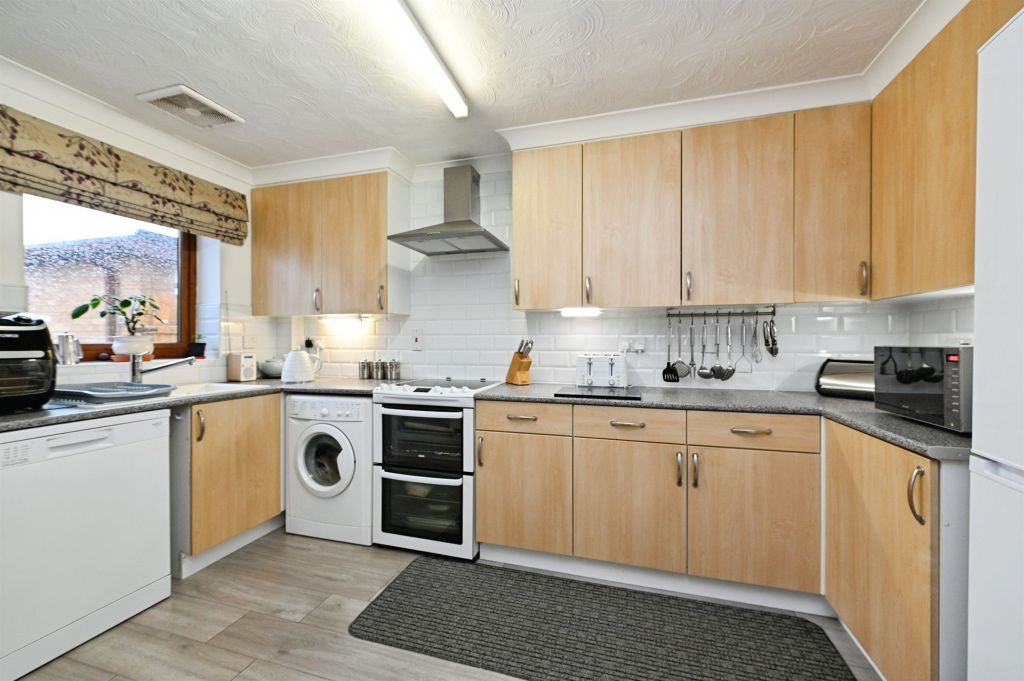 Property photo 3 of 21