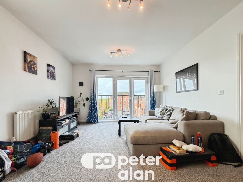 Property photo 3 of 14