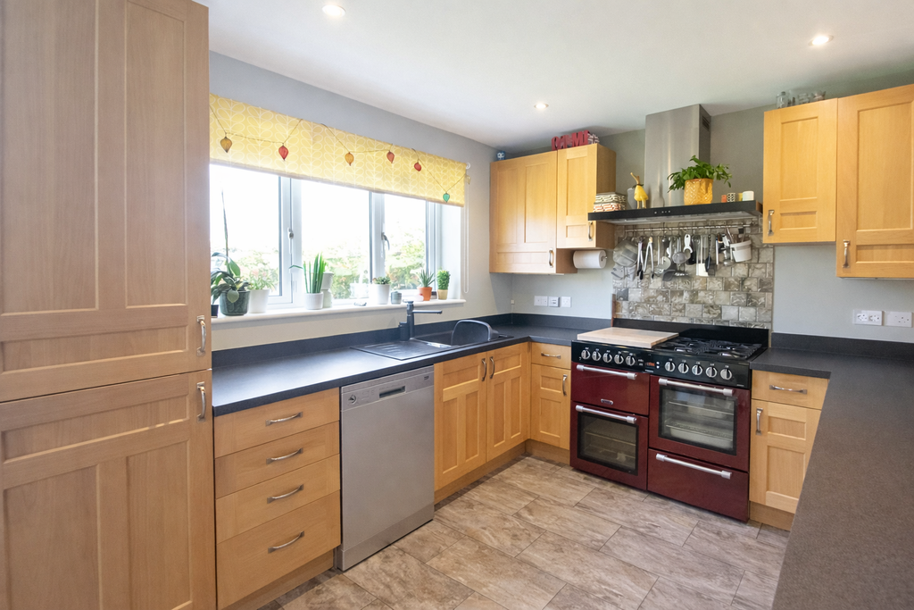 Property photo 3 of 22 Kitchen Diner