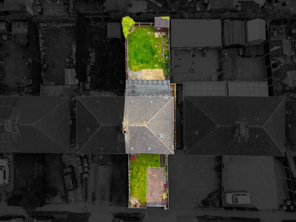 Property photo 2 of 25