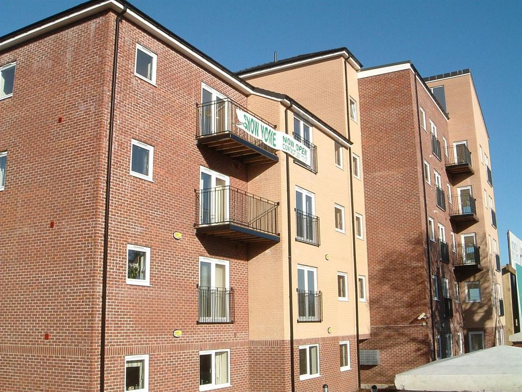 Property photo 1 of 18