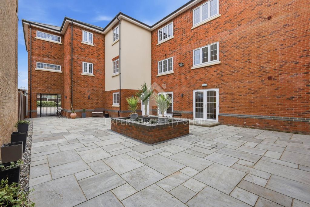 Additional image 11 of 1 bed flat for saleHigh Road, Benfleet SS7