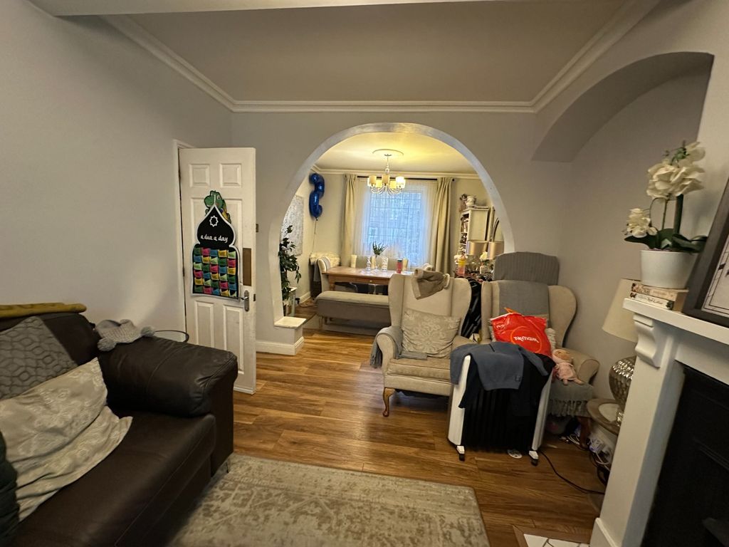 Property photo 3 of 26