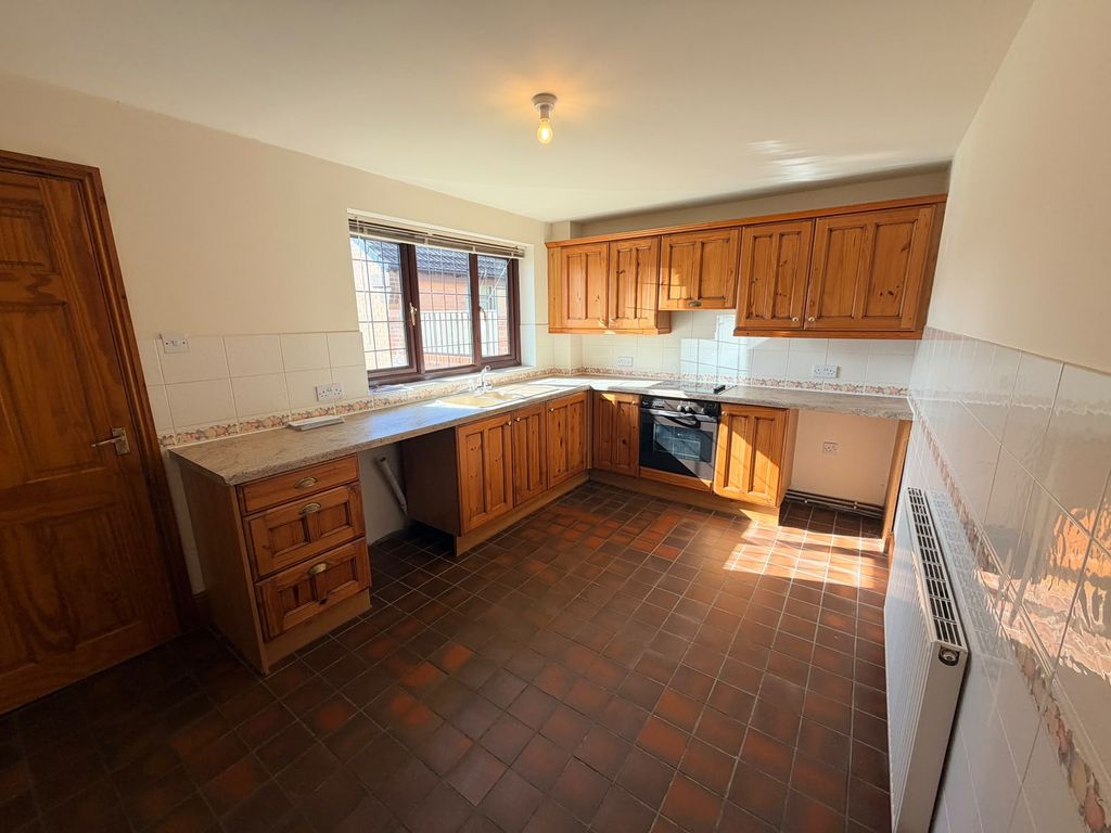 Property photo 2 of 8 Image