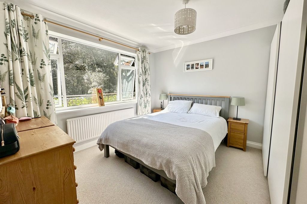 Additional image 8 of 2 bed flat for saleDean Park Road, Bournemouth BH1