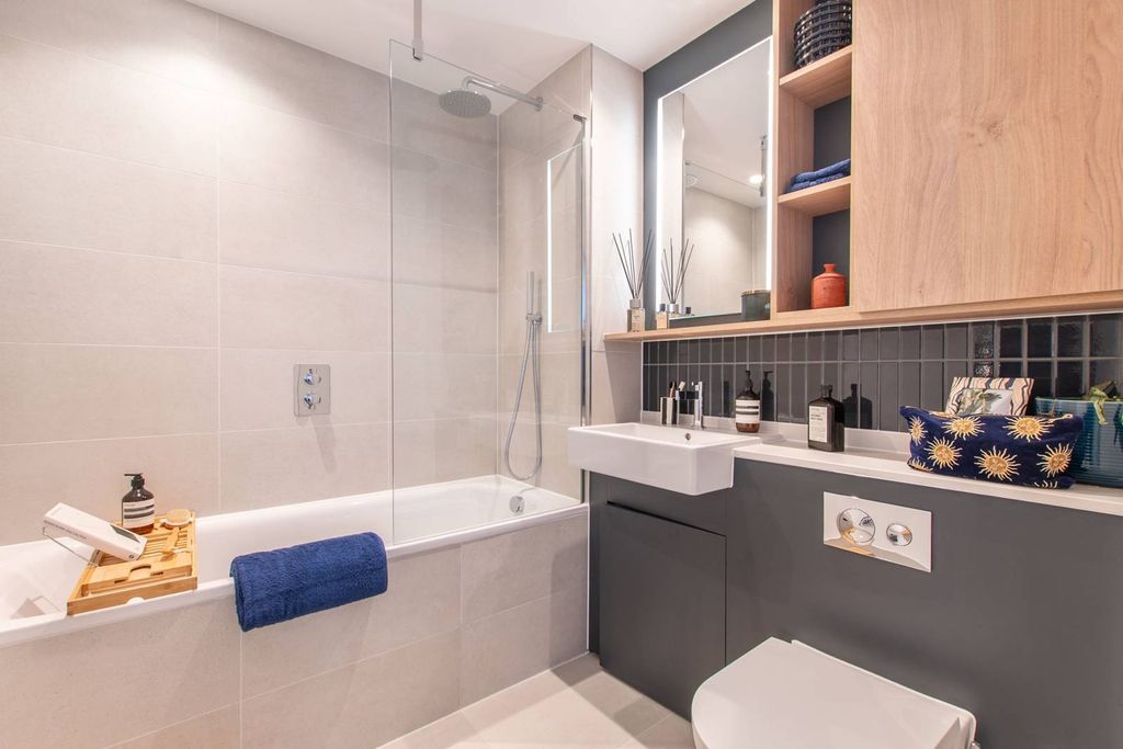 Property photo 3 of 28