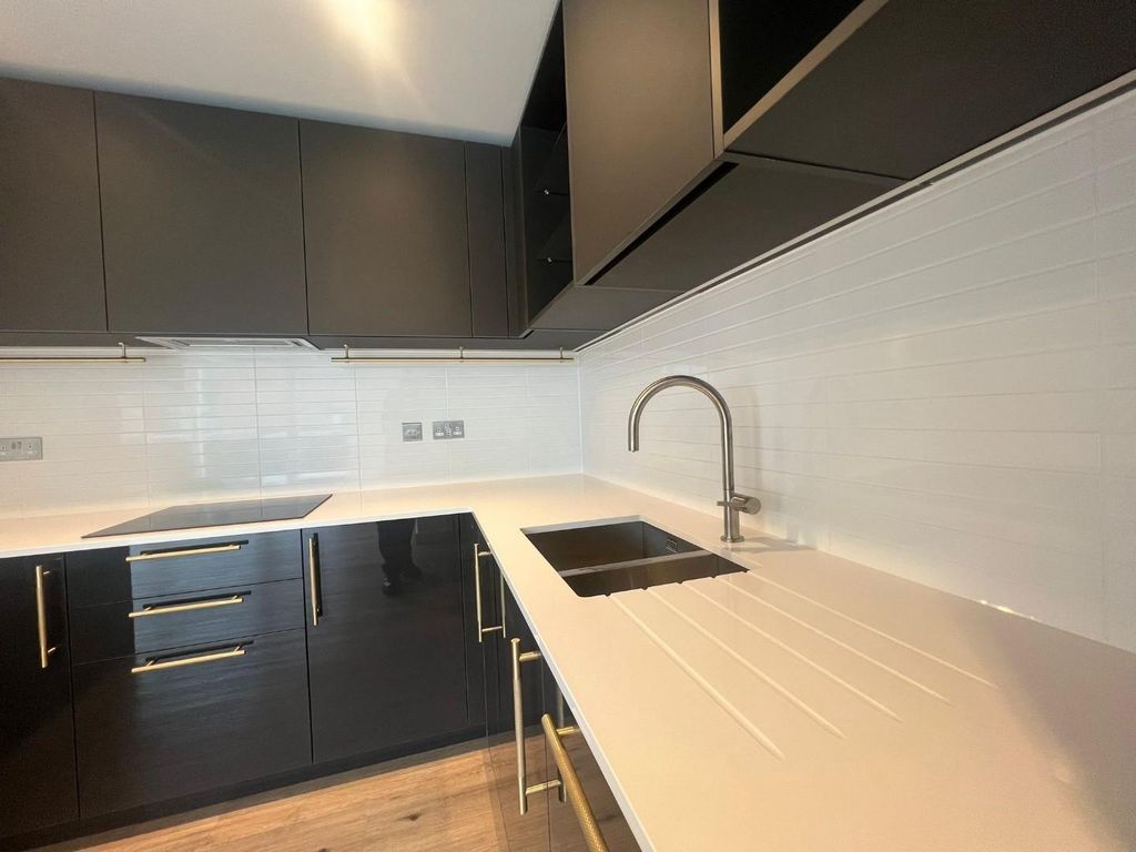 Property photo 3 of 24 0U-Aocdrw0Obrrjqxl8F6Q.Jpg