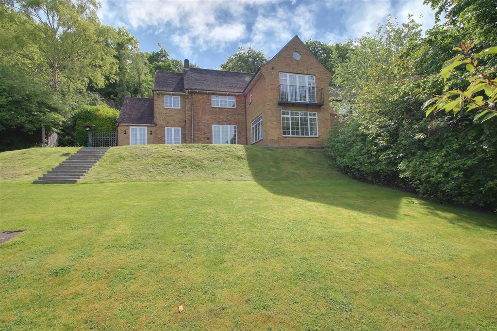 Property photo 1 of 15