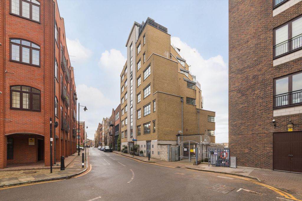 Property photo 2 of 14 Image