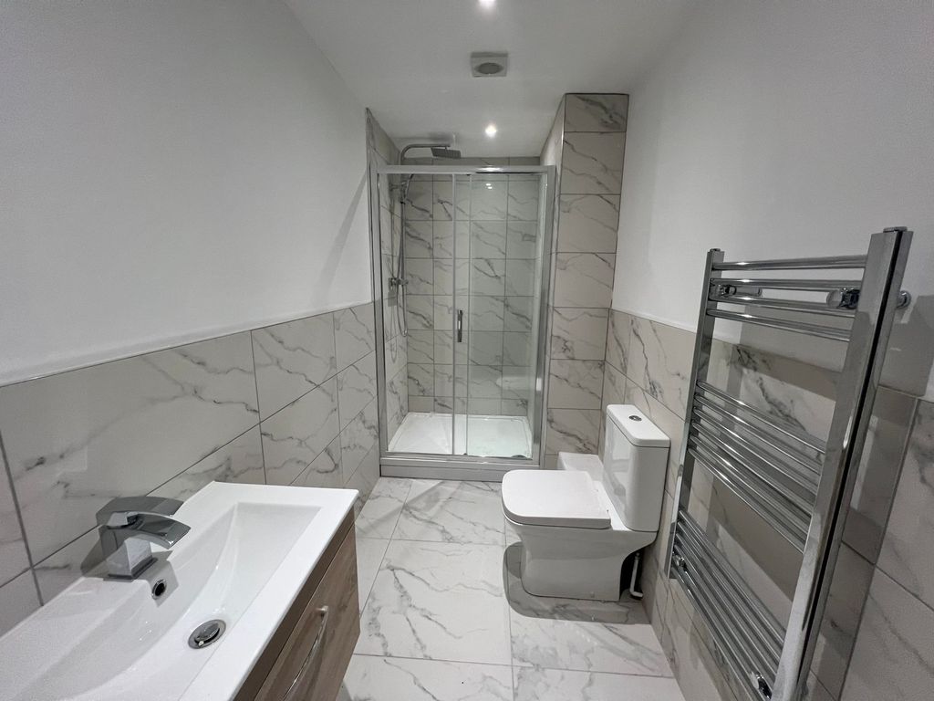 Property photo 3 of 3