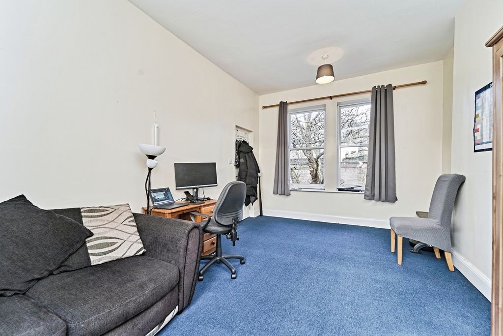 Property photo 3 of 13 Pbox-Img.Jpg