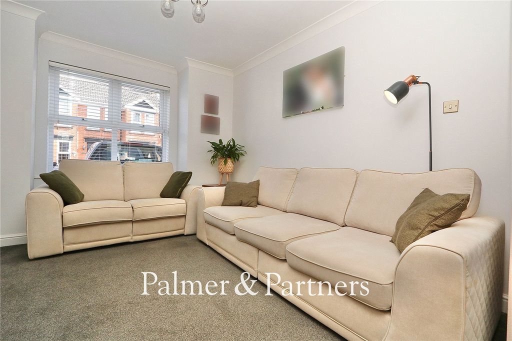 Property photo 3 of 28 Picture No. 15