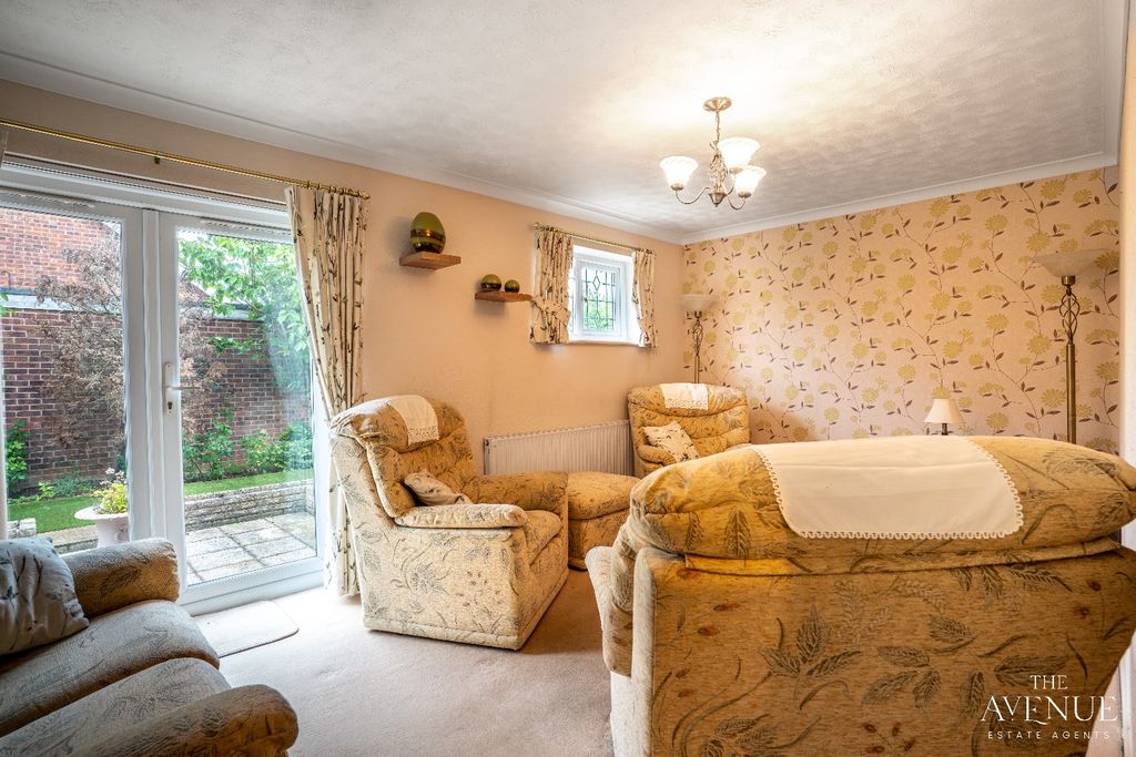 Property photo 3 of 12 5216597