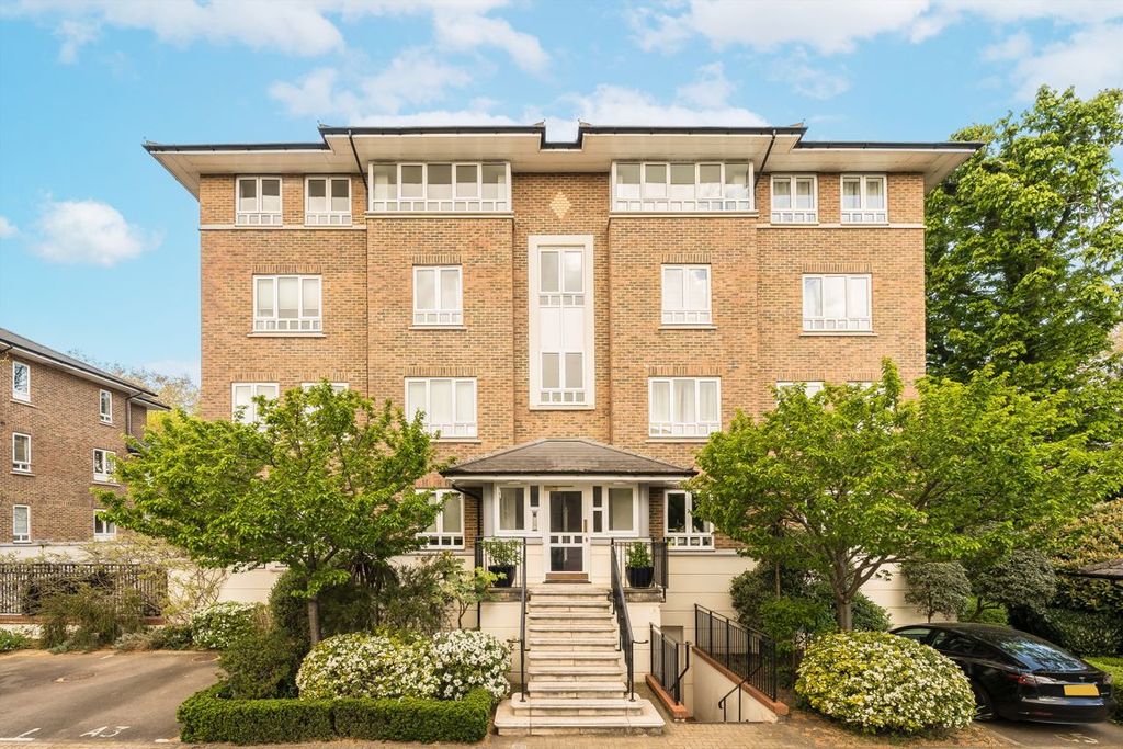 Property photo 1 of 3