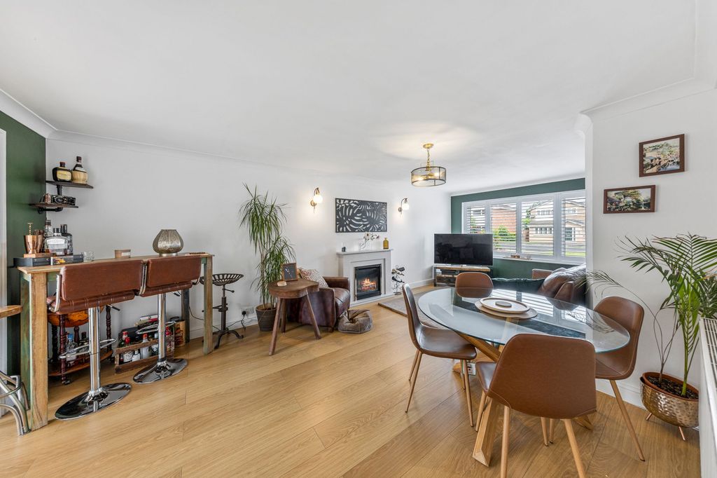 Property photo 2 of 24 6
