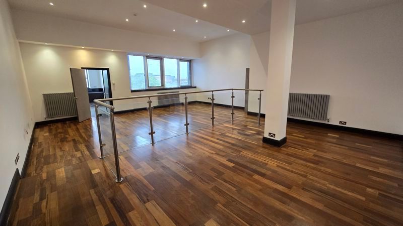 Property photo 2 of 17 Photo 5