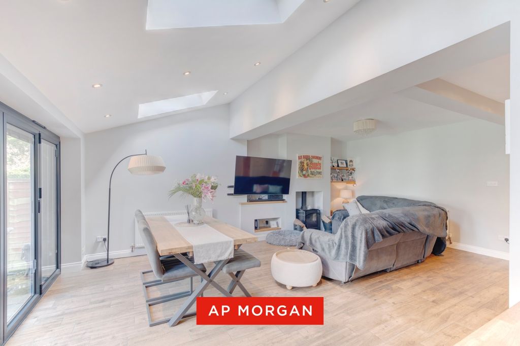 Property photo 3 of 22 Picture No. 05