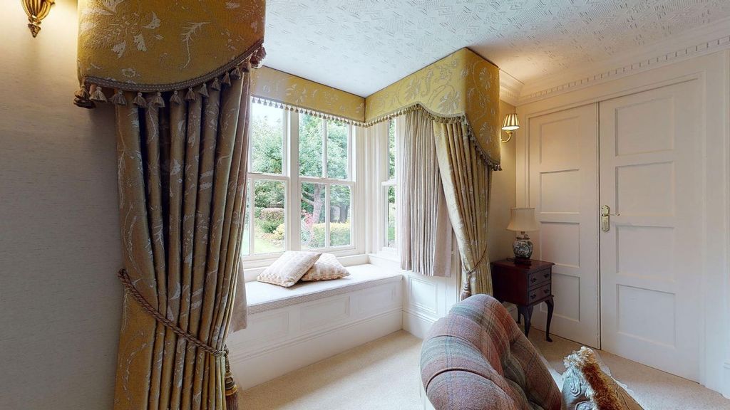 Property photo 3 of 23