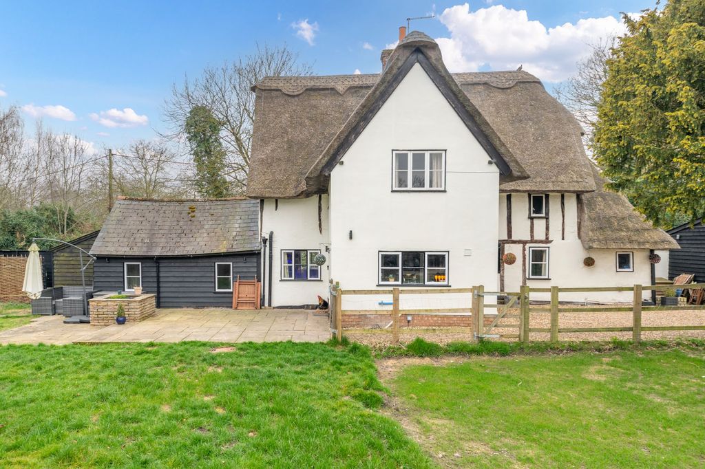 Property photo 2 of 34