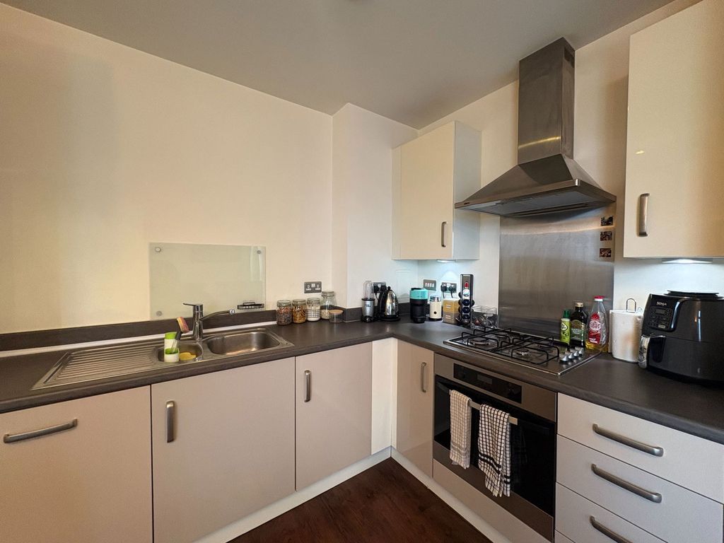 Property photo 3 of 9