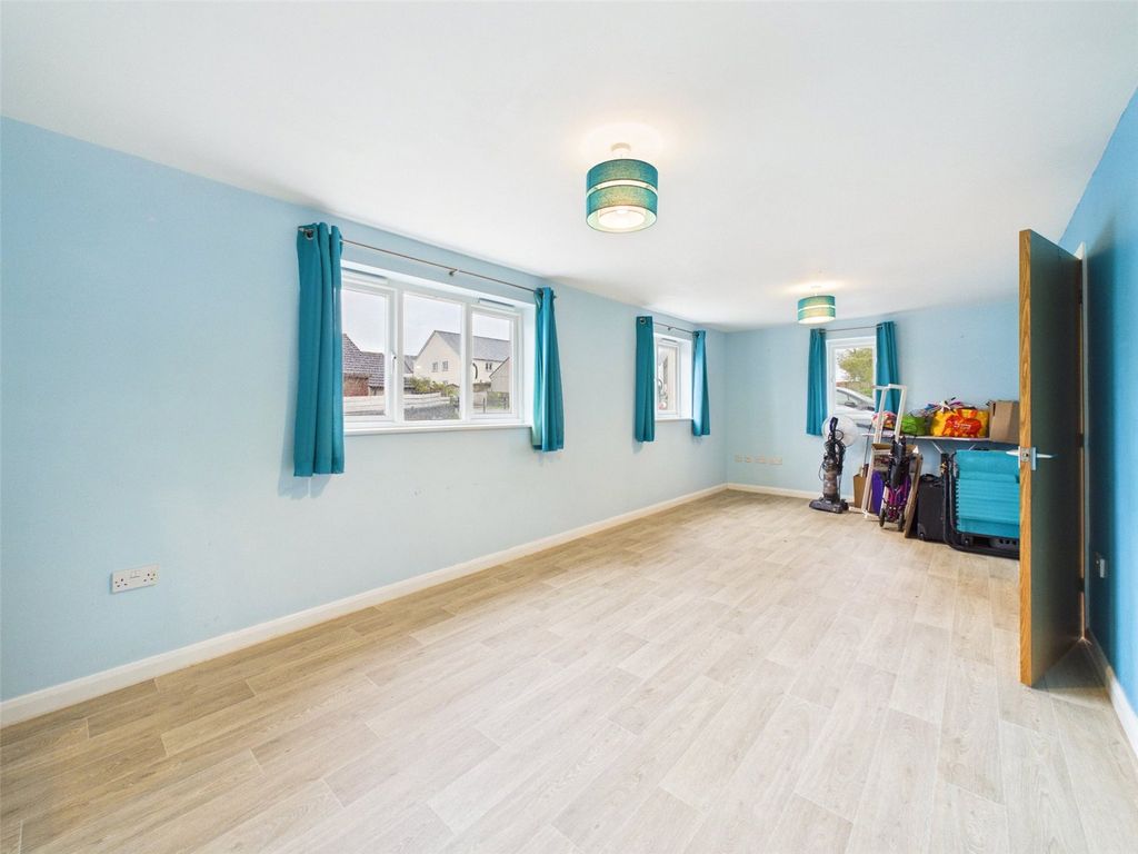 Property photo 2 of 16 Picture No. 01