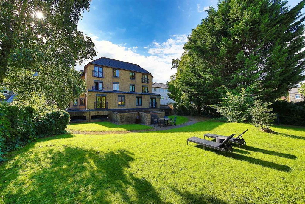 Property photo 2 of 19 d2Zw6Zjsb06x1Nuhhv8Fpg.Jpg