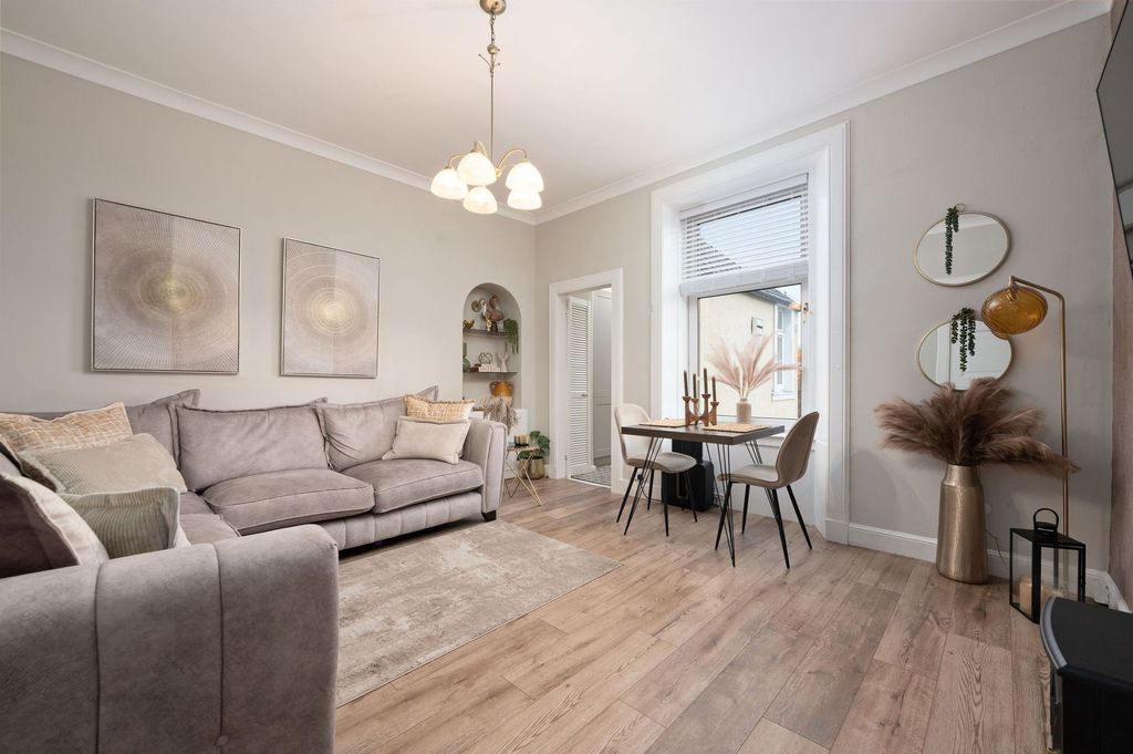 Property photo 2 of 26