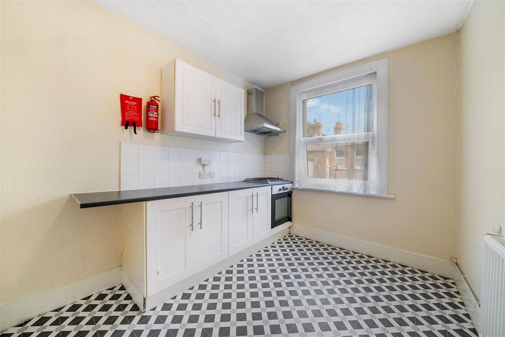 Property photo 2 of 8 54A Deacon Road - Zyox2Hkg0U7Ktcxszdd3.Jpg