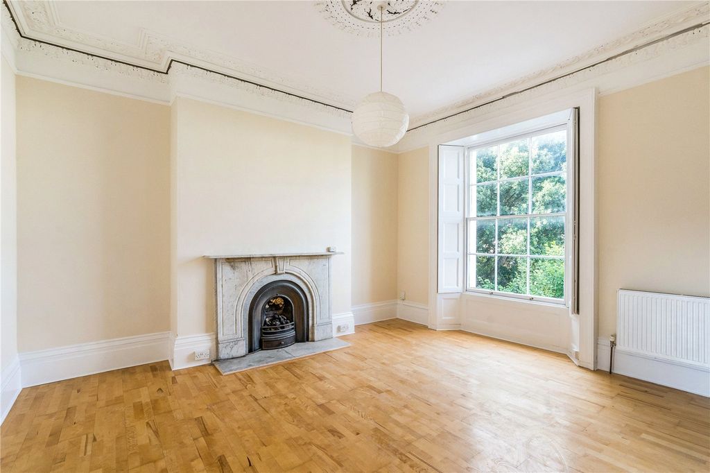 Property photo 2 of 7 Sitting/Dining Room