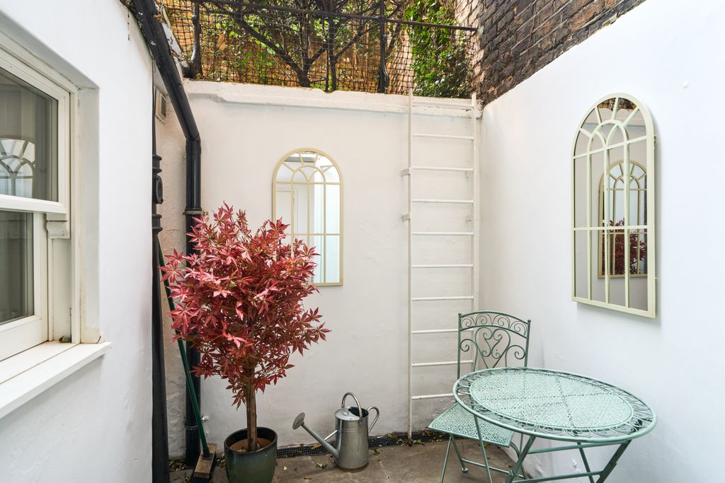 Property photo 2 of 8 121A Cheyne Walk, Sw10, Martin &amp; Co, Web (6)