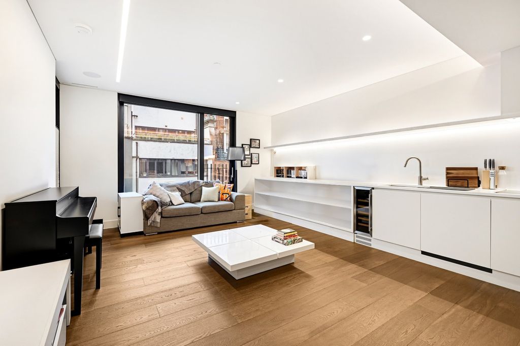 Property photo 1 of 16 Reception Room