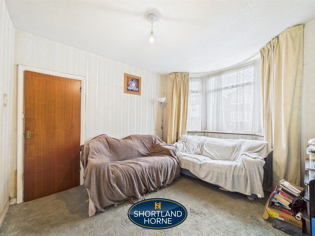 Property photo 3 of 15 Cam01906G0-Pr0618-Still004.Jpg