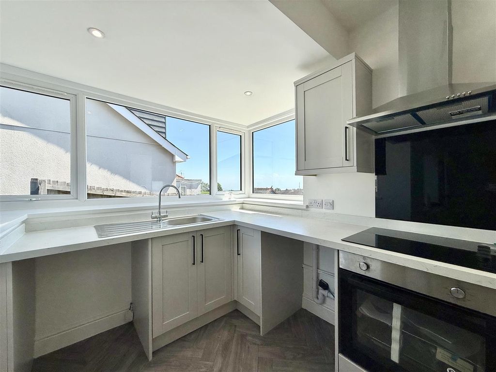 Property photo 3 of 14 Kitchen-Diner