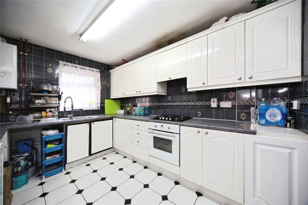 Property photo 2 of 13 Picture No. 14