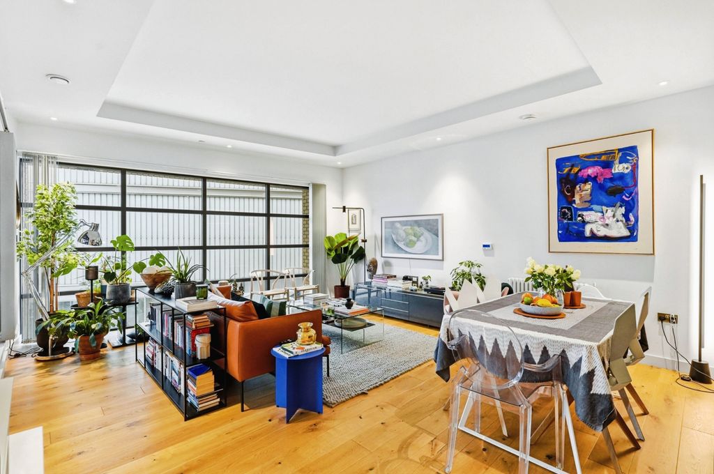 Property photo 1 of 27 Photos-30