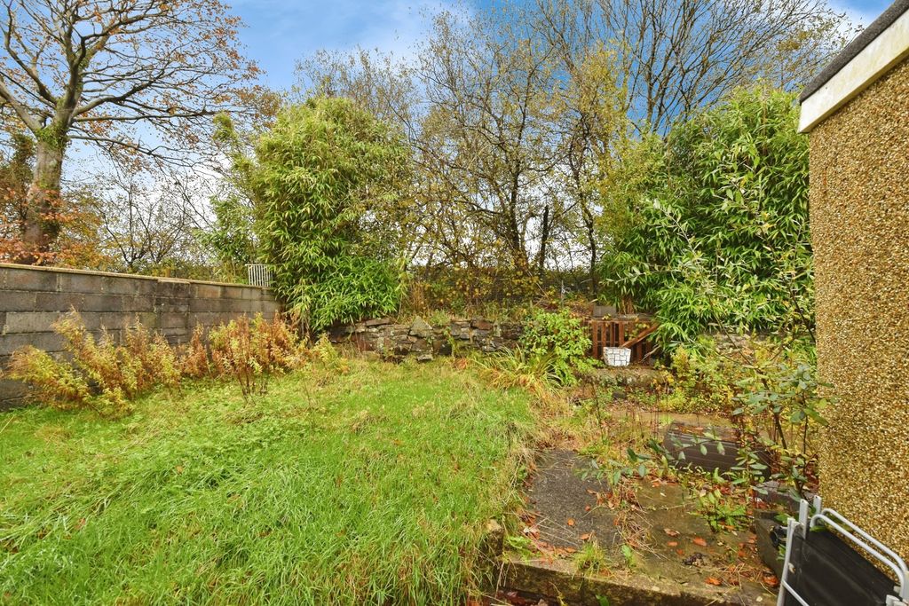 Property photo 3 of 17 Photo