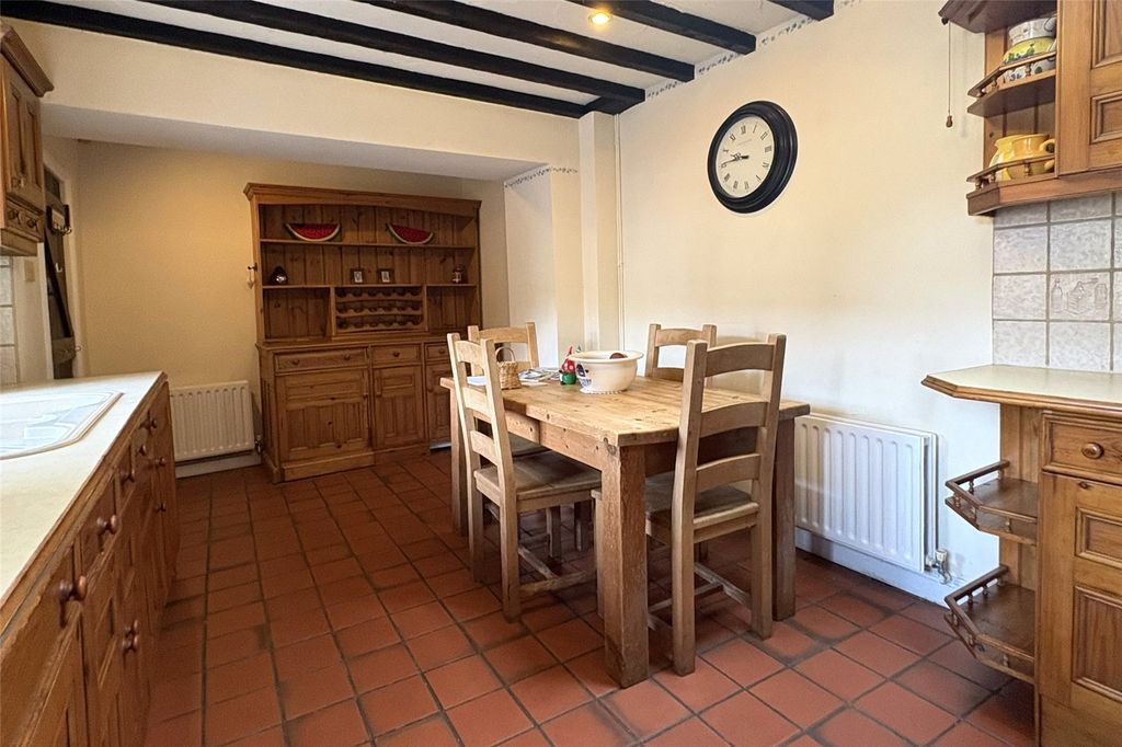 Property photo 2 of 15 Picture No. 04