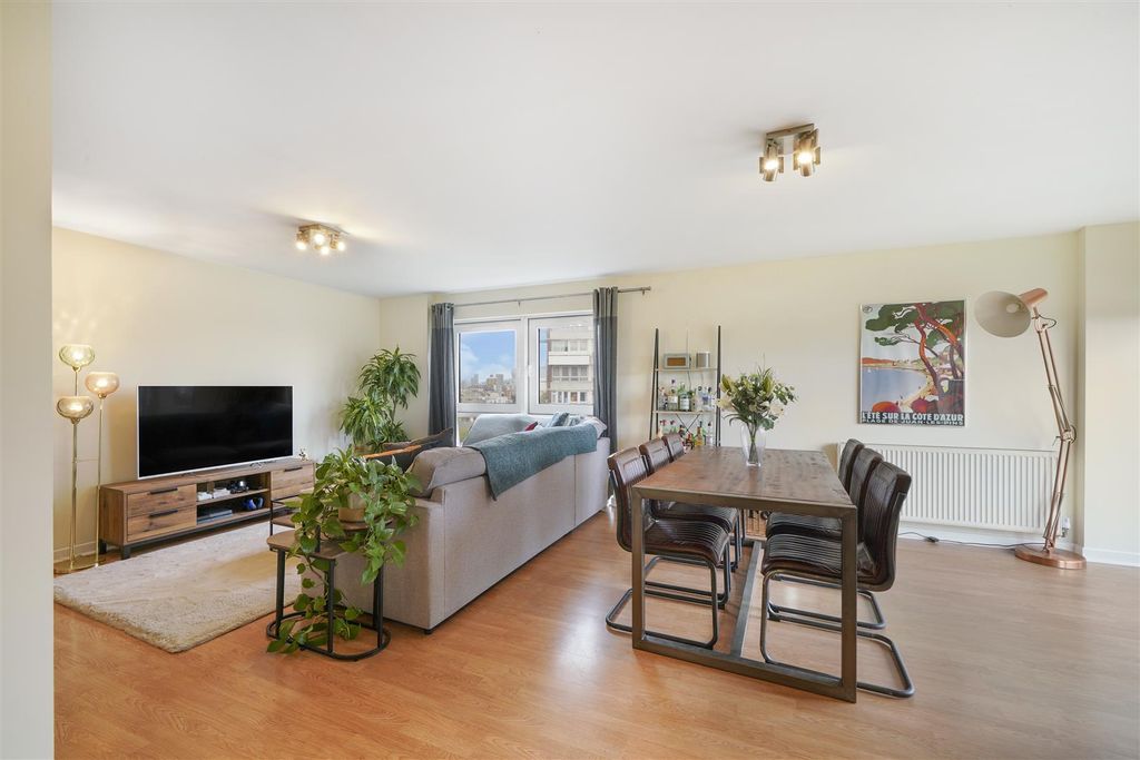 Property photo 1 of 18 Fl1De2~1.Jpg