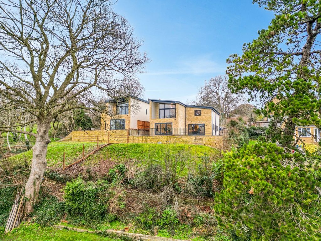 Property photo 1 of 27