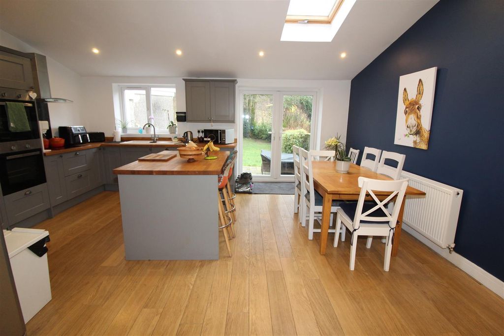 Property photo 2 of 35 Kitchen/Dining Room