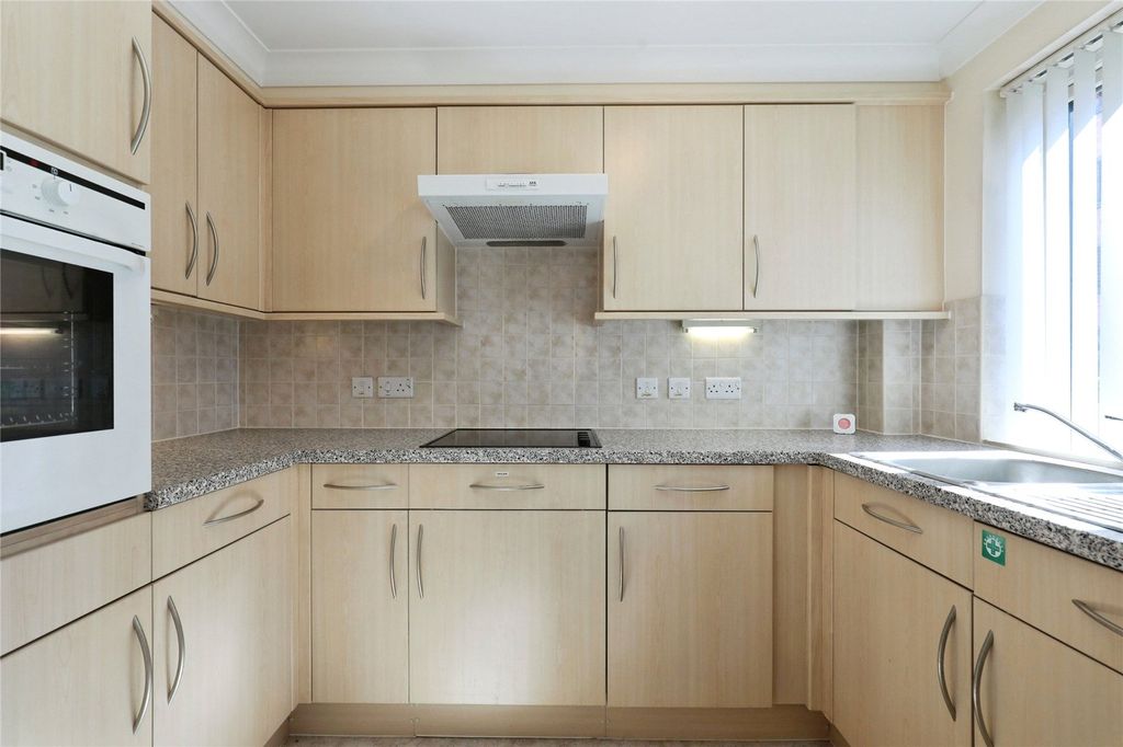 Property photo 2 of 15 Kitchen