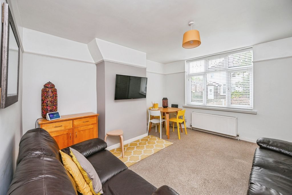 Property photo 3 of 20 Pbox-Img.Jpg