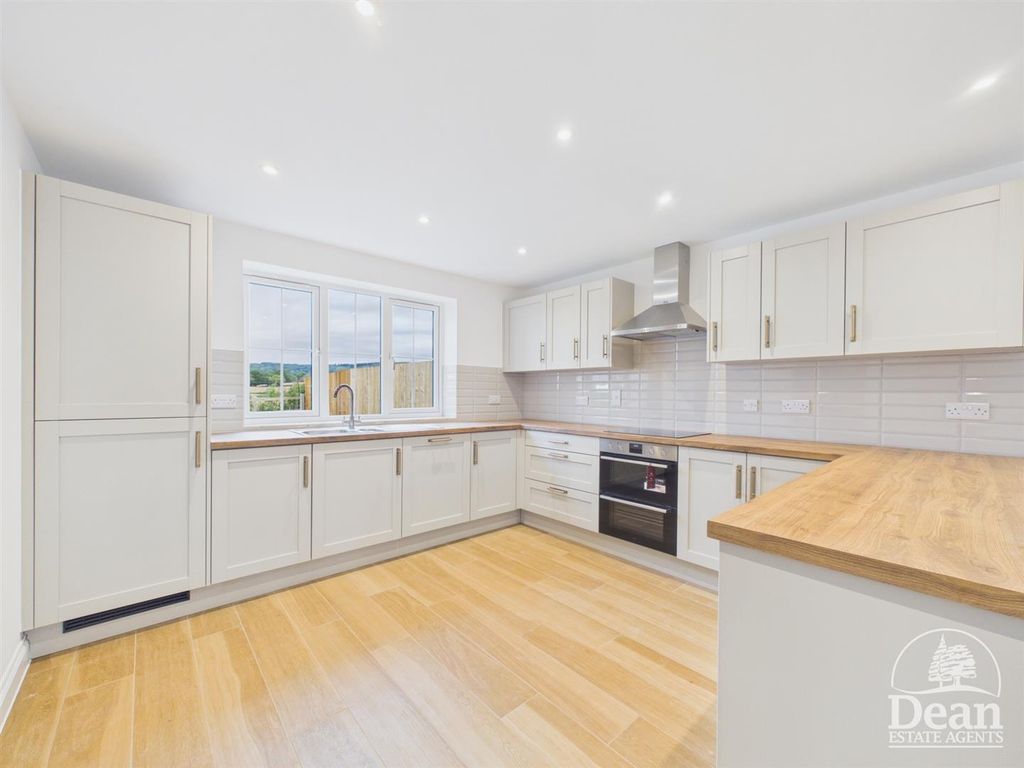 Property photo 2 of 19 Representative Image – Same House Type