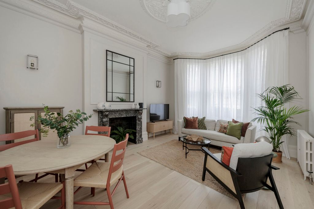 Property photo 3 of 24