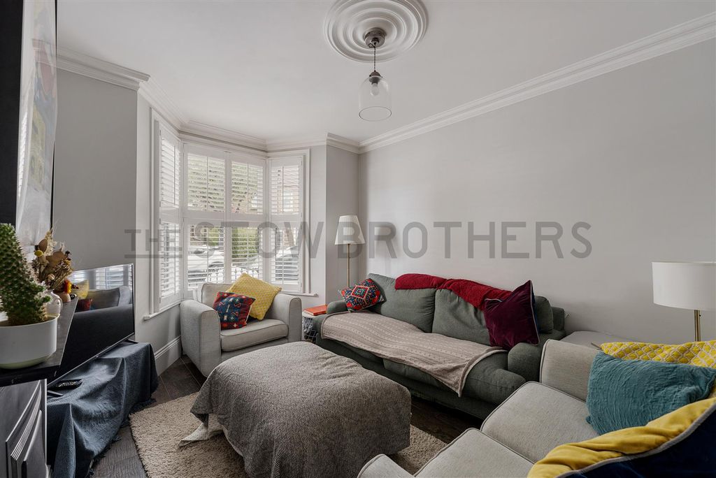 Property photo 3 of 43