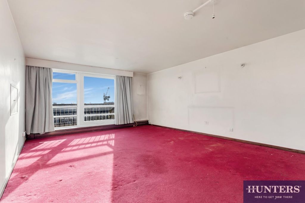 Property photo 2 of 10 Reception