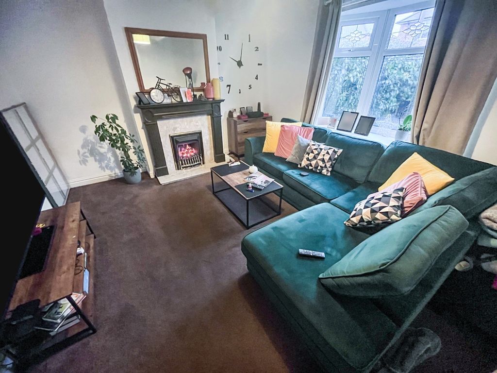 Property photo 2 of 12 Pbox-Img.Jpg