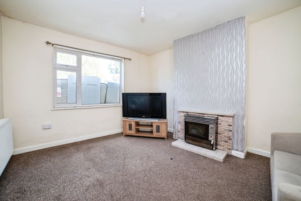 Property photo 3 of 17 Lounge Two