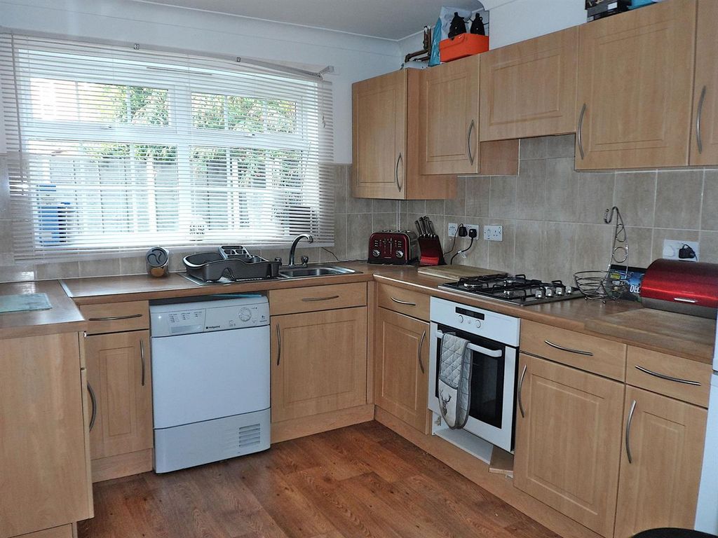 Property photo 2 of 6